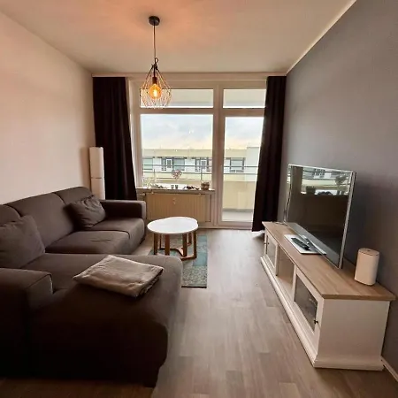 Vier Jahreszeiten, 3.36 Apartment *